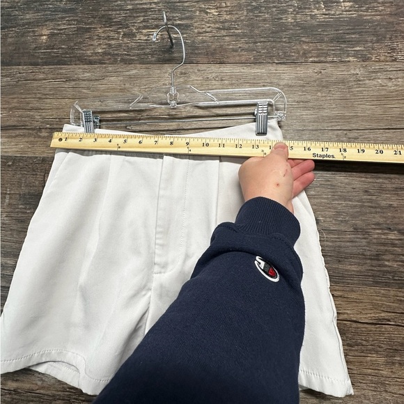 SHEIN High Waist White Shorts with Tailored Fit - Picture 4 of 8